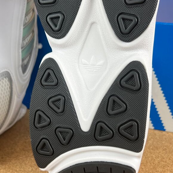 Adidas Originals Ozmillen Men's Sneakers Running Shoes Size 11 White NEW! - Picture 11 of 15